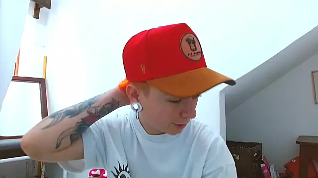 tomboyblue online show from 12.21.25