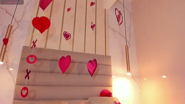 Snapshot of Ary1_ chatting on 02.13.25 Ary1 online show from 02.13.25