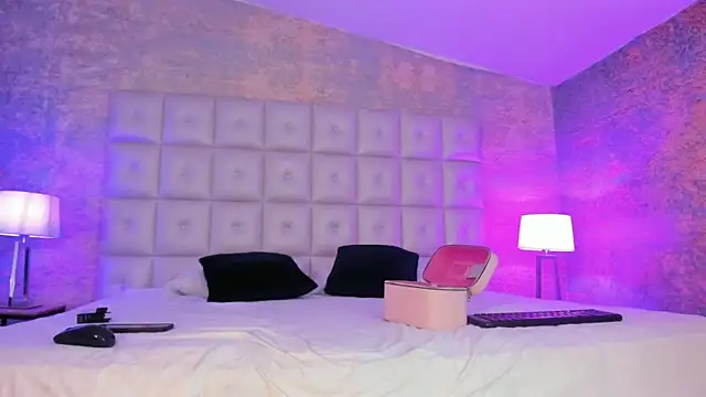 Snapshot of Ary1_ chatting on 10.02.25 Ary1 online show from 10.02.25