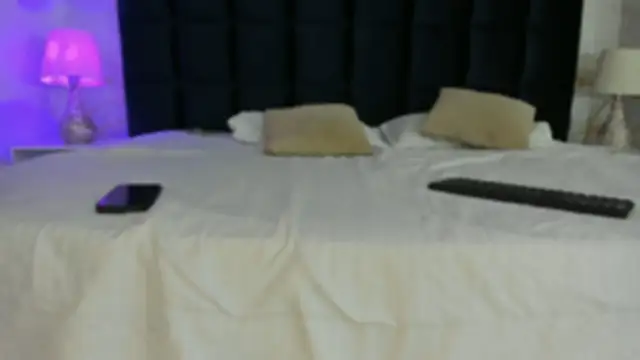 Snapshot of Ary1_ chatting on 11.28.25 Ary1 online show from 11.28.25