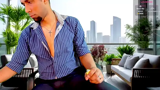 Snapshot of Paolo_johnson chatting on 02.03.25 Paolo johnson online show from 02.03.25