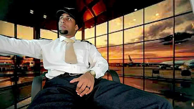 Snapshot of Paolo_johnson chatting on 02.28.25 Paolo johnson online show from 02.28.25