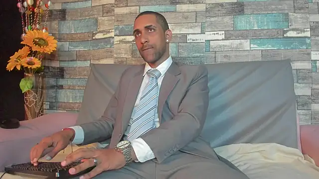 Snapshot of Paolo_johnson chatting on 03.17.25 Paolo johnson online show from 03.17.25