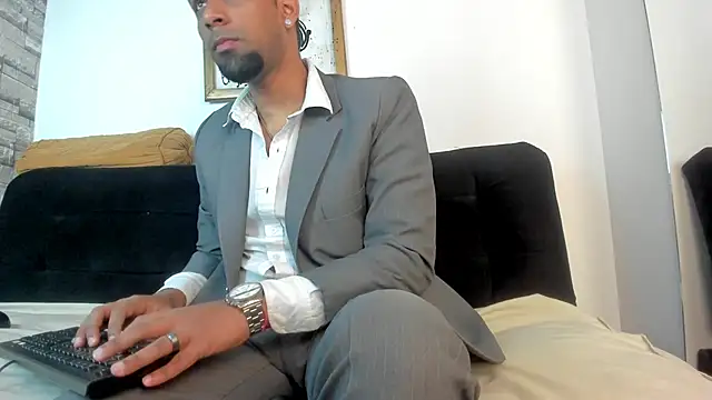 Snapshot of Paolo_johnson chatting on 10.16.25 Paolo johnson online show from 10.16.25