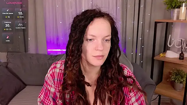 Snapshot of CoreyJane chatting on 10.05.25 CoreyJane online show from 10.05.25