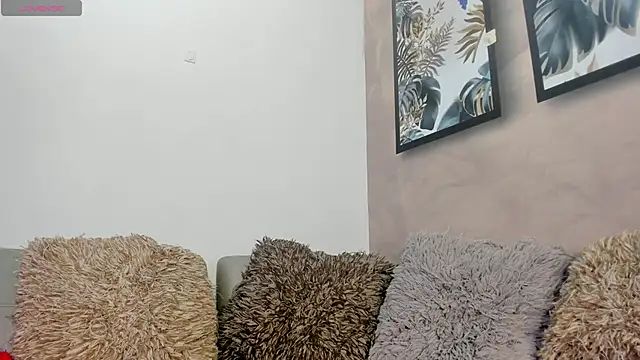 DahianaLincoln online show from 10.25.25