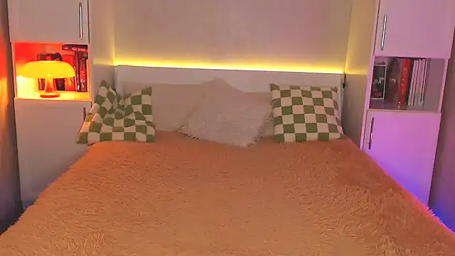 Leaaaaaaaaa online show from 02.03.25