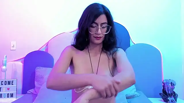 SophieGomez22 online show from 02.06.25