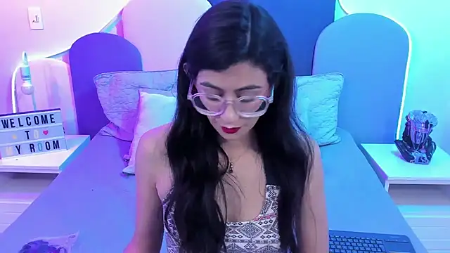 SophieGomez22 online show from 02.08.25