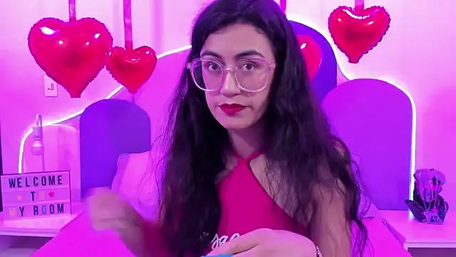 SophieGomez22 online show from 02.12.25