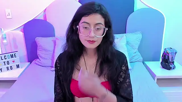 SophieGomez22 online show from 02.16.25