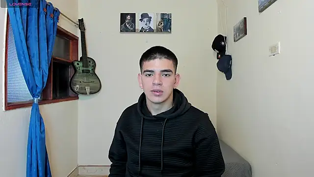 Snapshot of Ares_Johnson chatting on 01.31.25 Ares Johnson online show from 01.31.25