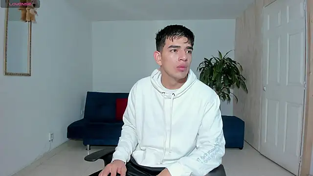 Snapshot of Ares_Johnson chatting on 10.23.25 Ares Johnson online show from 10.23.25