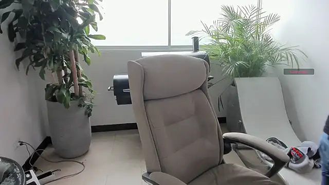 DanielGomez9 online show from 03.17.25