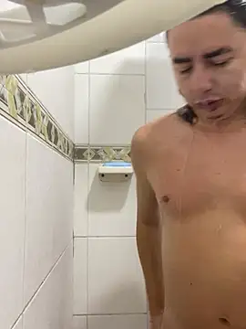 Snapshot of DanielGomez9 chatting on 01.15.26 DanielGomez9 online show from 01.15.26