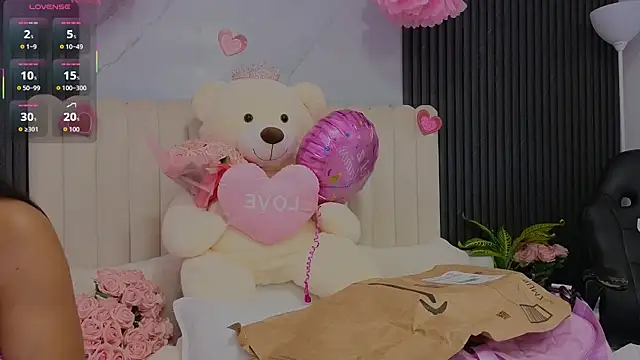 Madiee Rhea online show from 04.27.26