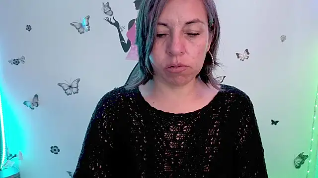 Lady breaks hearts online show from 04.24.26