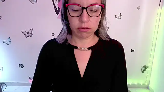 Lady breaks hearts online show from 05.12.26