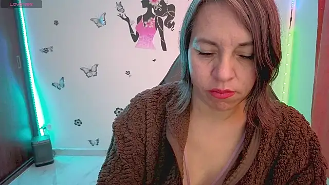 Lady breaks hearts online show from 07.28.26