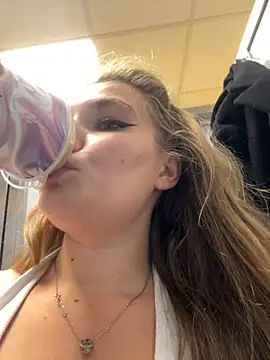 Holy Tereza online show from 10.11.25