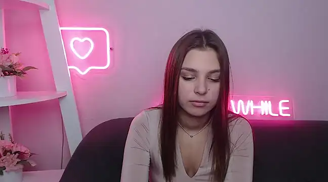 Snapshot of MilanaAngelAs chatting on 02.16.25 MilanaAngelAs online show from 02.16.25