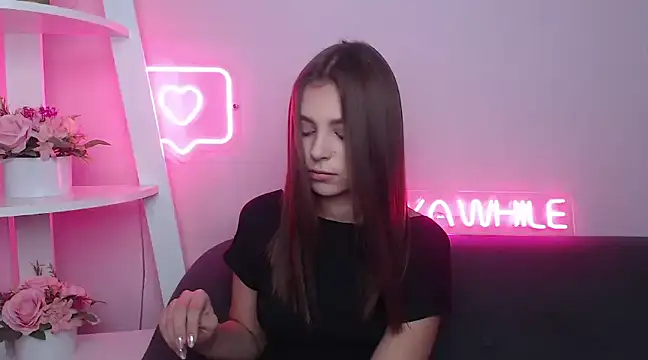 Snapshot of MilanaAngelAs chatting on 02.17.25 MilanaAngelAs online show from 02.17.25