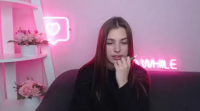 Snapshot of MilanaAngelAs chatting on 02.22.25 MilanaAngelAs online show from 02.22.25