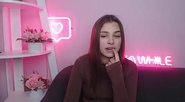 Snapshot of MilanaAngelAs chatting on 02.23.25 MilanaAngelAs online show from 02.23.25