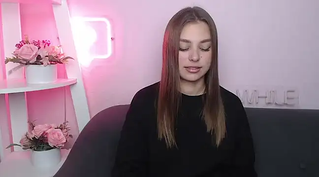 Snapshot of MilanaAngelAs chatting on 03.15.25 MilanaAngelAs online show from 03.15.25