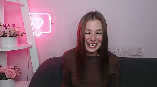 Snapshot of MilanaAngelAs chatting on 03.18.25 MilanaAngelAs online show from 03.18.25