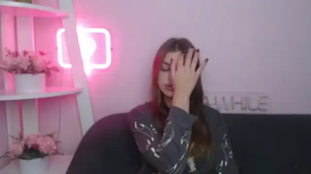 Snapshot of MilanaAngelAs chatting on 10.26.25 MilanaAngelAs online show from 10.26.25