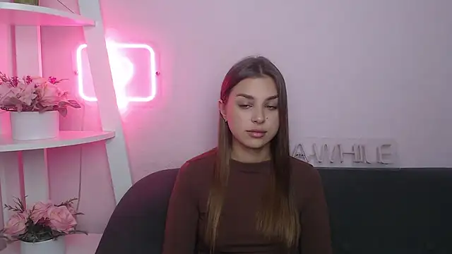 Snapshot of MilanaAngelAs chatting on 10.27.25 MilanaAngelAs online show from 10.27.25