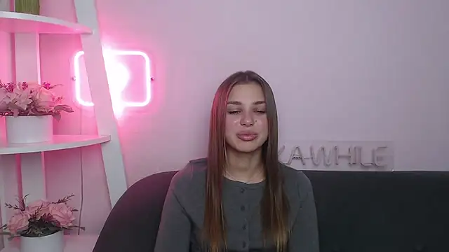 Snapshot of MilanaAngelAs chatting on 11.15.25 MilanaAngelAs online show from 11.15.25