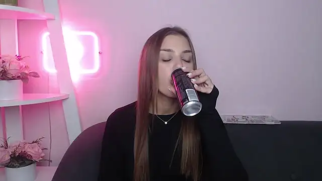 Snapshot of MilanaAngelAs chatting on 12.01.25 MilanaAngelAs online show from 12.01.25