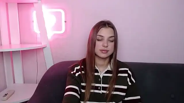 Snapshot of MilanaAngelAs chatting on 02.12.26 MilanaAngelAs online show from 02.12.26