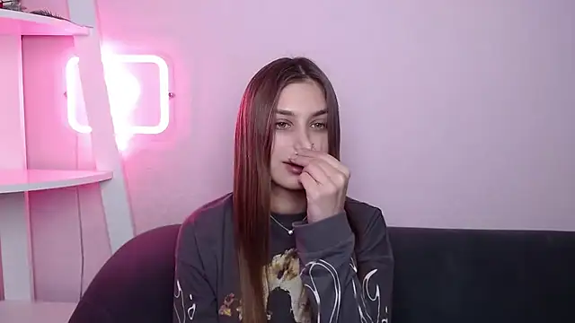 Snapshot of MilanaAngelAs chatting on 02.16.26 MilanaAngelAs online show from 02.16.26