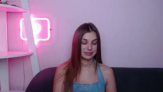 Snapshot of MilanaAngelAs chatting on 02.21.26 MilanaAngelAs online show from 02.21.26