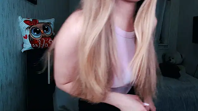  KittyBoo online show from 11.22.25