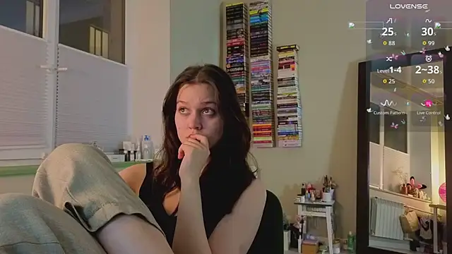 Addelin Moon online show from 05.17.26