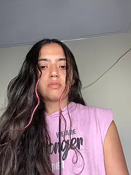 Snapshot of ViolettaSummer chatting on 11.22.25 ViolettaSummer online show from 11.22.25