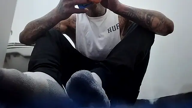 Snapshot of Papinine6 chatting on 11.24.25 Papinine6 online show from 11.24.25