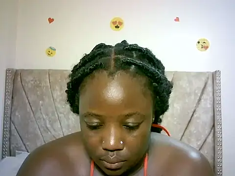 Snapshot of sheryl_me chatting on 03.04.25 sheryl me online show from 03.04.25