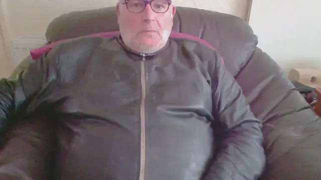 Snapshot of Leatherman63 chatting on 07.01.26 Leatherman63 online show from 07.01.26