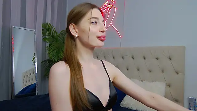 NicoleRosss online show from 05.17.26