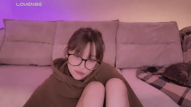 Snapshot of yourconcept chatting on 11.26.25 yourconcept online show from 11.26.25