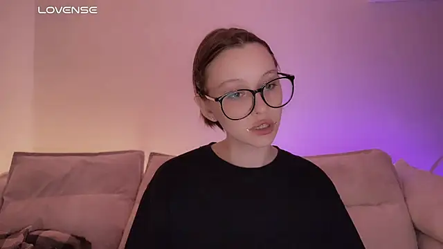 Snapshot of yourconcept chatting on 12.03.25 yourconcept online show from 12.03.25