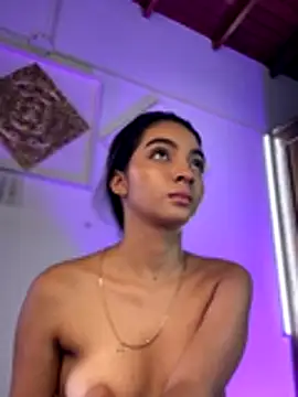 AdelineEvanss online show from 12.05.24