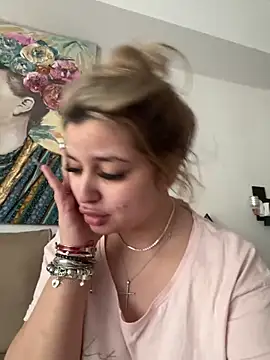 AllysonK online show from 04.21.26