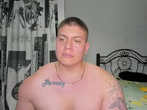 Snapshot of regan_jhonso chatting on 12.20.25 regan jhonso online show from 12.20.25