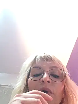 BritneyHudson online show from 04.21.26